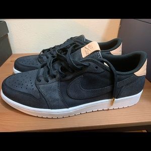AIR JORDAN 1 RETRO LOW OG PREM-Black/Vachetta Tan
